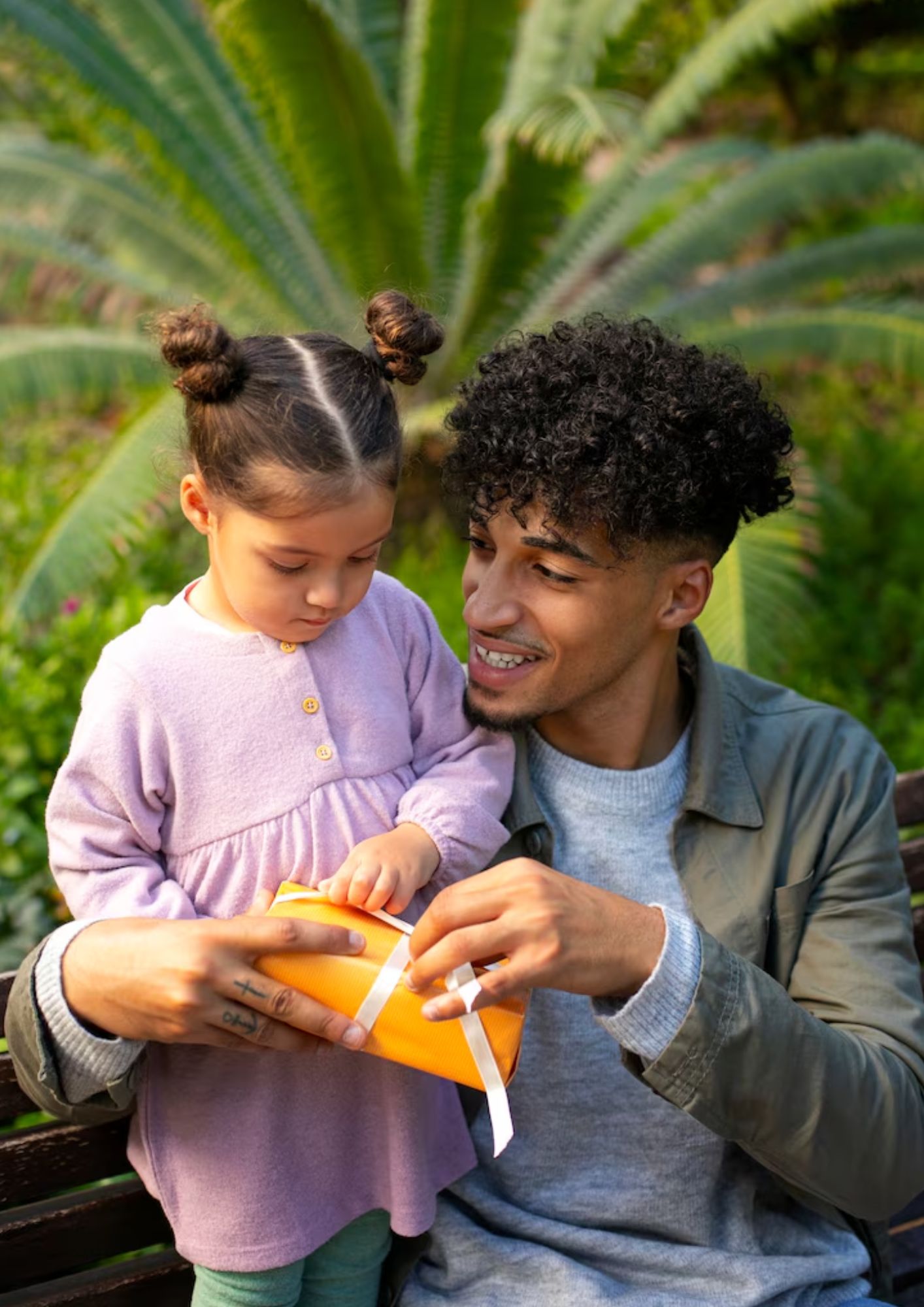 Los padres desempeñan un papel crucial en la transmisión de valores, enseñanzas y lecciones de vida a sus hijos
