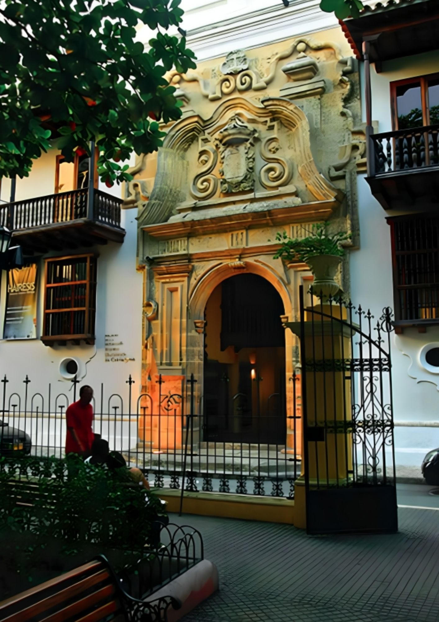 Este edificio fue sede del Tribunal de Peñas del Santo Oficio