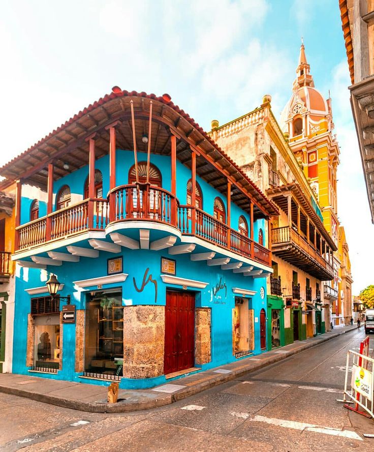 Getsemaní cautiva a sus visitantes con sus calles coloridas